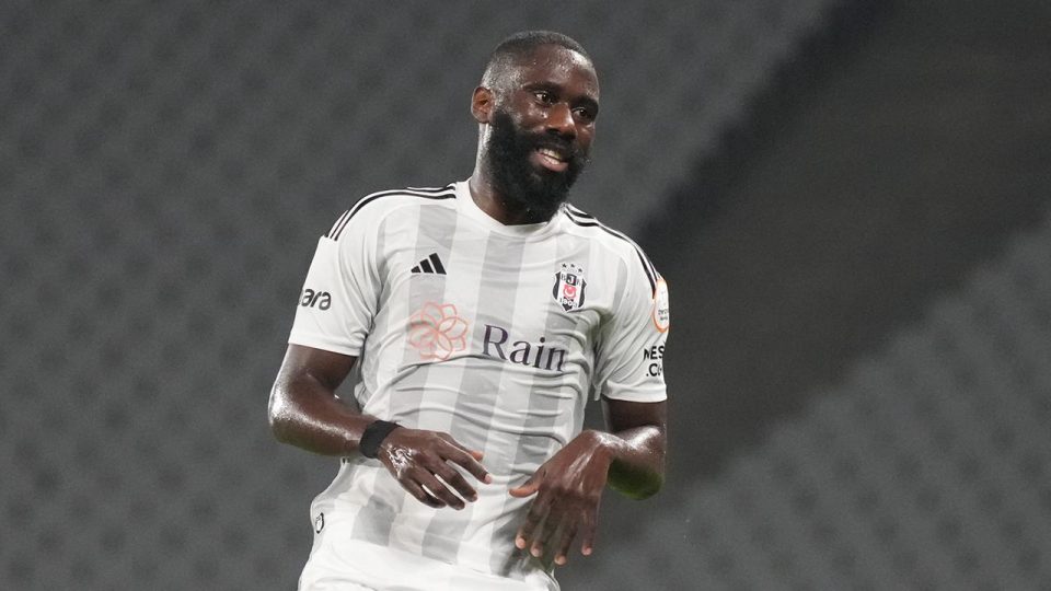 Beşiktaşlı Masuaku sakatlandı